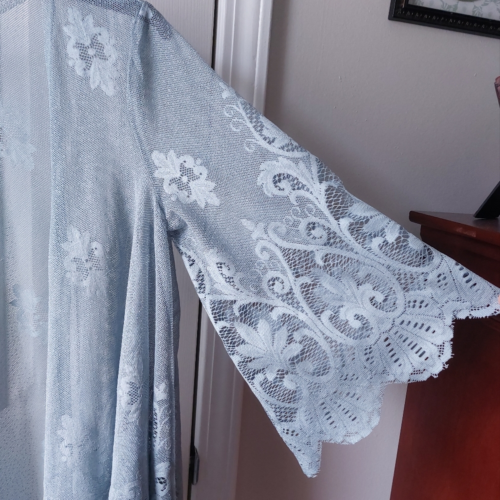 Love, Fire - Mint Green Lace Flowy Boho Kimono - Picture 3 of 10